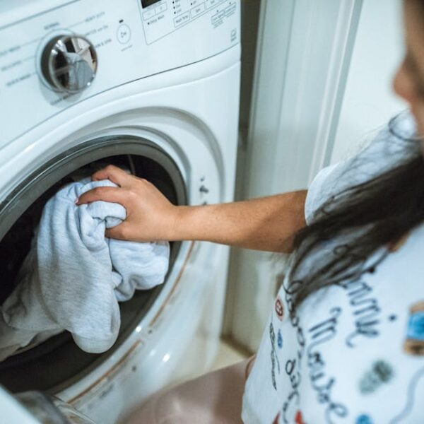 Can You Use Fabuloso in Laundry? Discover If It Works!