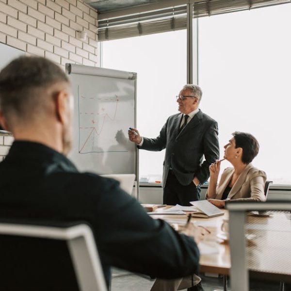17 Quick & Simple Whiteboard Cleaners for a Sparkling Board