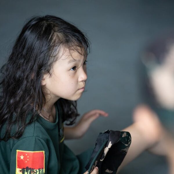 5 Effective Methods to Remove Hair from Velcro Easily