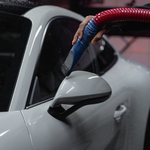 6 Simple DIY Recipes to Achieve Spotless Mirrors