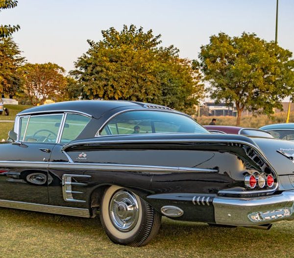 7+ Awesome Tips for Effortlessly Removing Vinyl Wallpaper