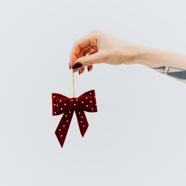 7 Quick & Easy Ways to Clean Your Fake Jewelry