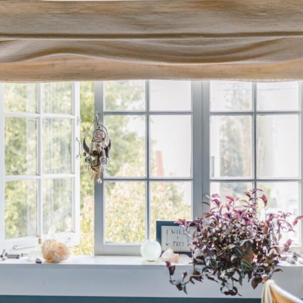 Discover Witch Hazel Benefits: Enhance Your Skin’s Health Naturally