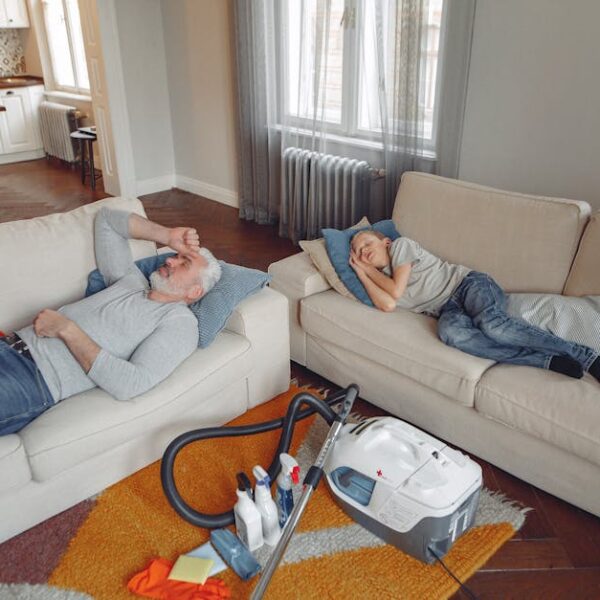 Dyson Flashing Yellow Light: Troubleshooting Tips You Need Now