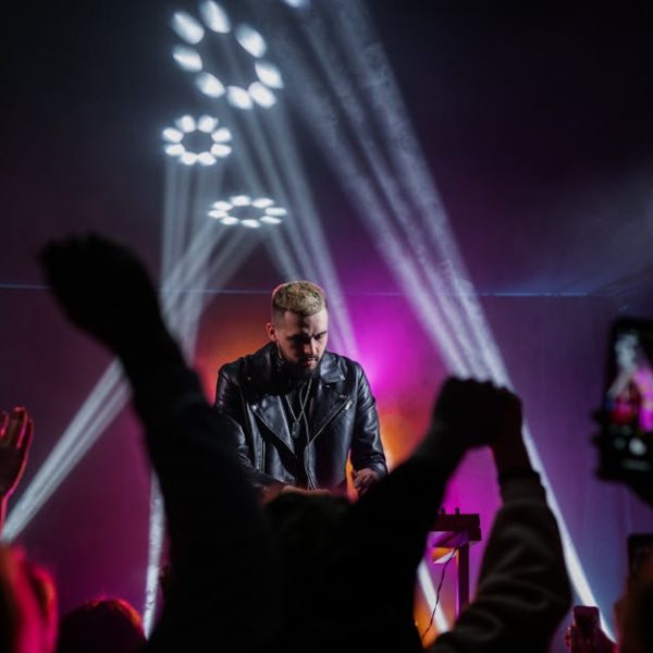 Effective Tips to Clean and Deodorize Your Smelly Leather Jacket