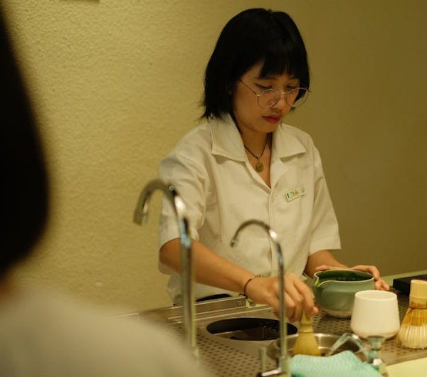 Effective Tips to Easily Remove Tea Stains from Clothes