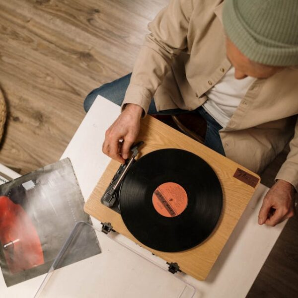 Effective Ways to Clean Moldy Vinyl Siding: A Step-by-Step Guide