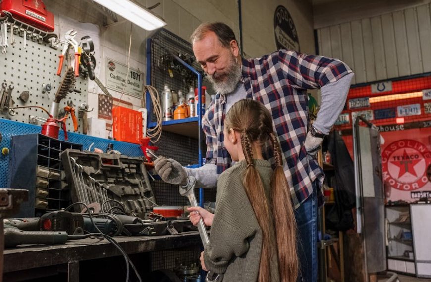 Top Tips for Cleaning and Maintaining Your Garage Door Tracks