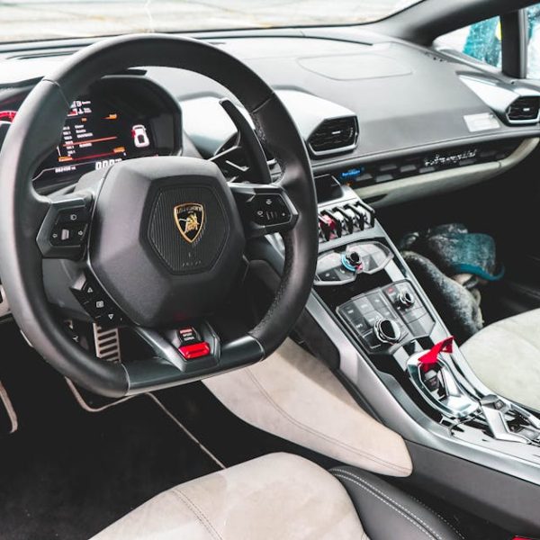 The Ultimate Guide to Cleaning Leather Seats: Top 10 Tips, Best Products & Techniques